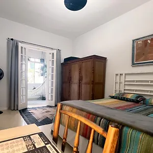 Quarto em Acomodações Particulares Exclusiva Charmosa Com Varanda - 100m Da Paulista, São Paulo